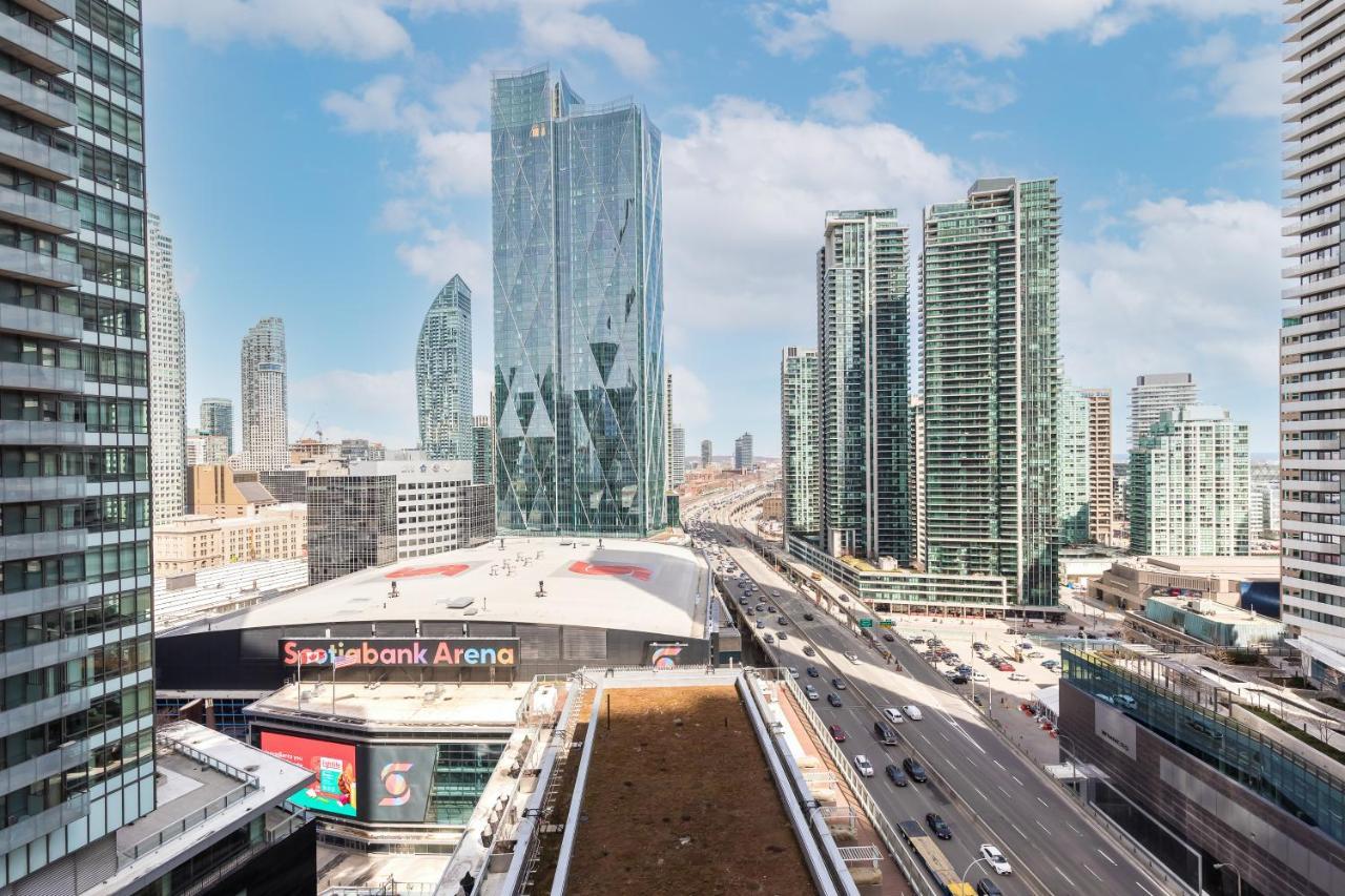 דירות Across From The Cn Tower, Metro Toronto Convention Centre And Rogers Centre In Downtown Toronto Core מראה חיצוני תמונה